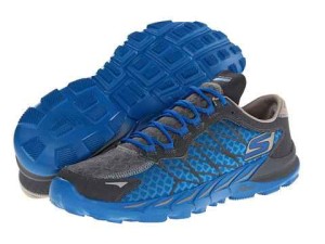 2328484 p MULTIVIEW 300x225 - GOBIONIC TRAIL DE SKECHERS, EL CALZADO MINIMALISTA &ldquo;TODOTERRENO&rdquo;