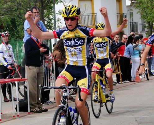 VICTORIA DE ROBERTO PEÑAS EN LAS NAVAS DE ORO (SEGOVIA) JAVI PÉREZ 495x400 - VICTORIA DE ROBERTO PEÑAS EN LAS NAVAS DE ORO (SEGOVIA)