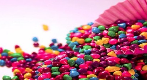 ¿QUÉ TIPO DE HIDRATOS DE CARBONO SON LOS MÁS RECOMENDADOS? Dulces de Colores 495x269 - ¿QUÉ TIPO DE HIDRATOS DE CARBONO SON LOS MÁS RECOMENDADOS?