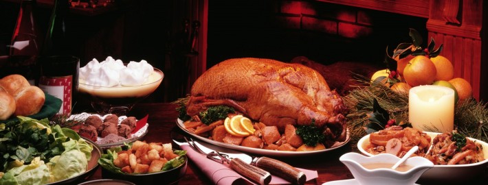 cena navidad 710x270 - 7 CONSEJOS PARA DESINTOXICAR TU ORGANISMO TRAS LOS ATRACONES  NAVIDEÑOS