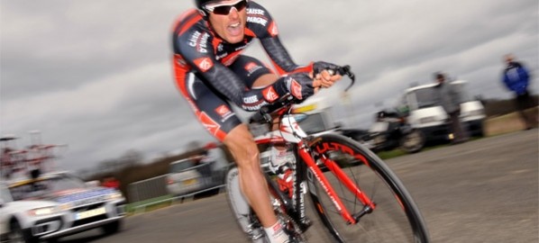 imagegallery 51c316ad7acbd 598x270 - LA EFICIENCIA MECÁNICA EN EL ENTRENAMIENTO DE CICLISMO O TRIATLÓN