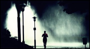 correr noche lluvia 111 300x165 - correr_noche_lluvia-111