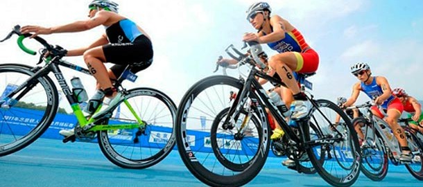 triatlon femenil 610x300 610x270 - LOS 10 ERRORES MÁS COMUNES QUE COMETE UN TRIATLETA