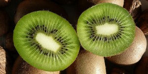 kiwi fruta tropical 300x150 - kiwi-fruta-tropical