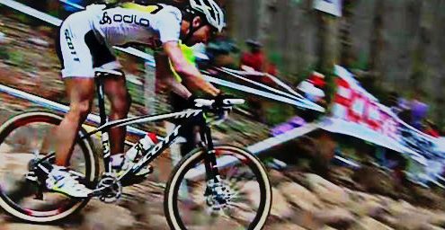 Nino Schurter 650Bp 495x256 - ¿QUÉ COMER TRAS UN DÍA DE COMIDAS NAVIDEÑAS?