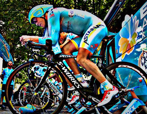 Home trainer course 495x384 - ¿CÓMO INICIARTE EN EL ENTRENAMIENTO DEL TRIATLÓN SI PROCEDES DE LA NATACIÓN?