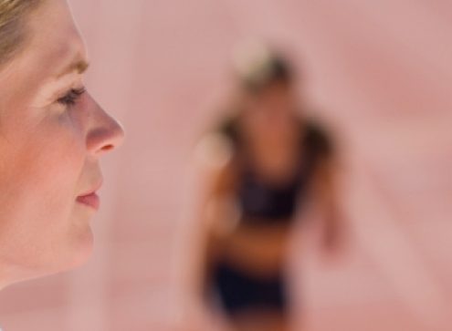 article todo lo que necesitas saber entrenamiento series 538350a614ff3 495x363 - LA FALTA DE SUEÑO Y DE DESCANSO AUMENTA EL RIESGO DE LESIONES