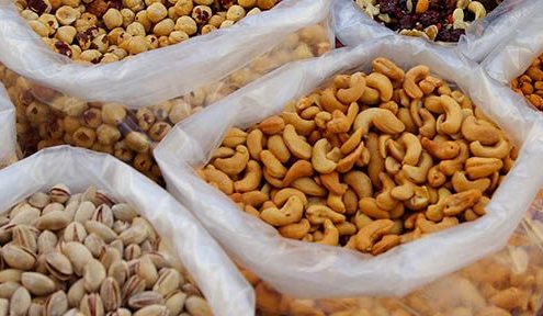 frutos secos ricos magnesio 495x288 - LA FALTA DE SUEÑO Y DE DESCANSO AUMENTA EL RIESGO DE LESIONES