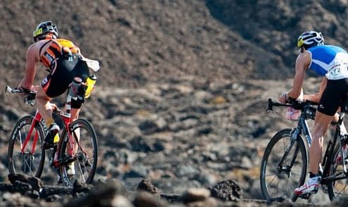 lanzarote 2 495x294 - LOS "GURU" DEL DEPORTE ESTÁN PONIENDO EN RIESGO TU VIDA
